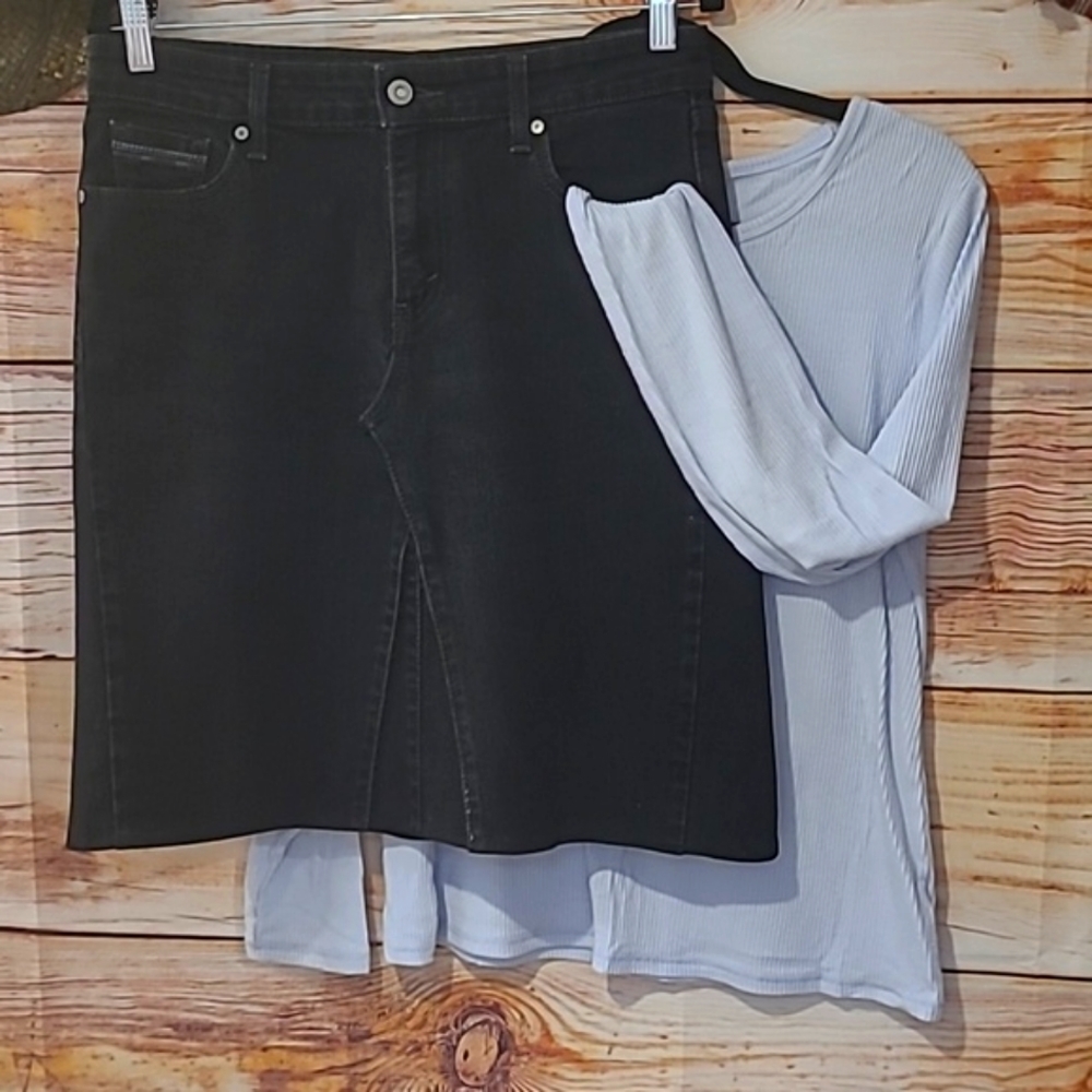 UPCYCLED☆HANDMADE "LEVI" BLACK CLASSIC DENIM SKIRT🖤 SZ~ 31"w